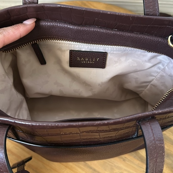 RADLEY LONDON Small Downtown Croc Embossed Tote Bag - Picture 6 of 11
